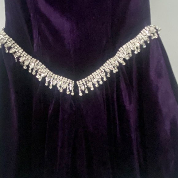 Dress - Picture 6 of 7